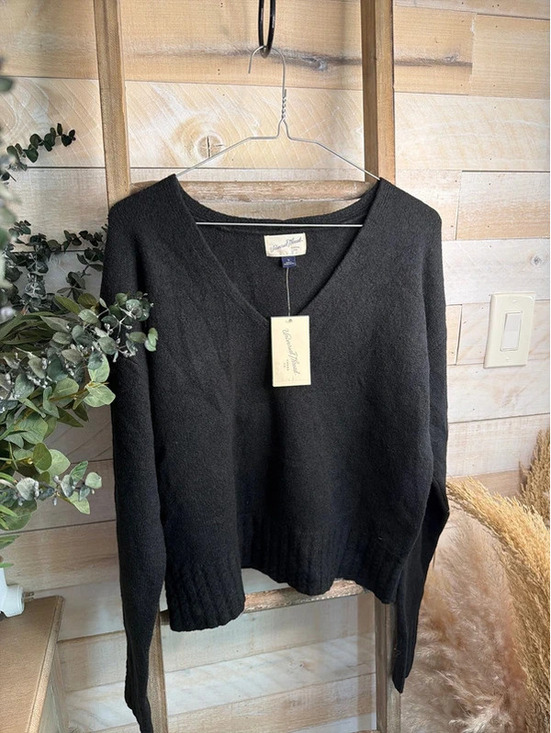 Universal Thread Sweaters - V-neck sweater